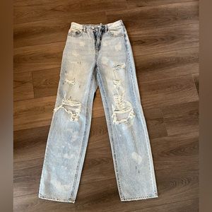 Brand new “90’s boyfriend jeans
